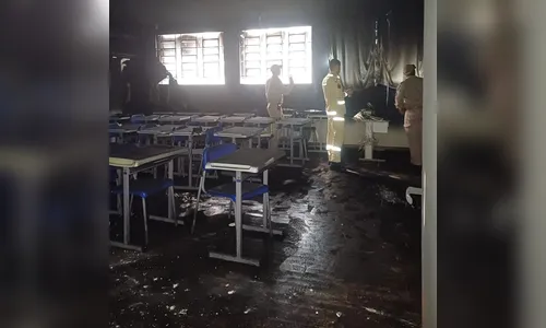 Aulas são suspensas após incêndio destruir sala em escola de Rolândia