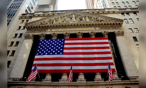 Bolsas de NY fecham sem direção única em meio a temporada de balanços