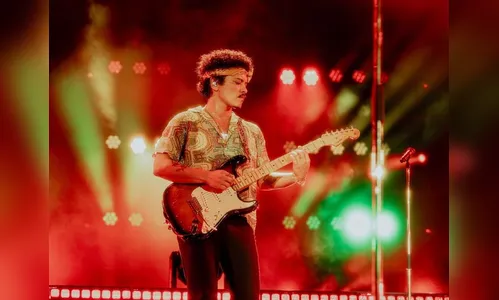 Cantor perguntou onde estão as solteiras, durante show em SP
