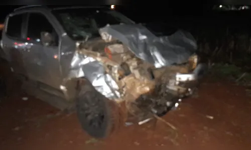 Colisão entre caminhonetes mobiliza equipes de socorro na PR-444