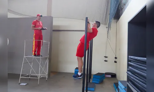Bombeiros iniciam testes físicos para formação de guarda-vidas