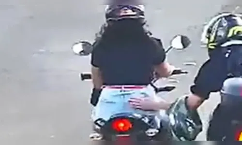 MP denuncia homem que passou a mão em mulher que conduzia moto