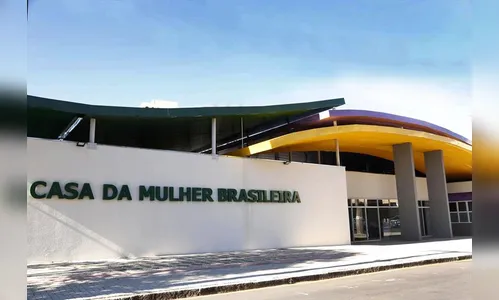 Delegado bate o carro em fuga da PM após agredir garota de programa