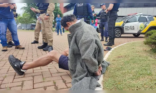 Homem armado com faca tenta invadir gabinete de prefeito no PR