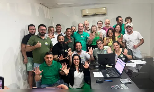 Carlos Gil é reeleito prefeito de Ivaiporã; veja o resultado