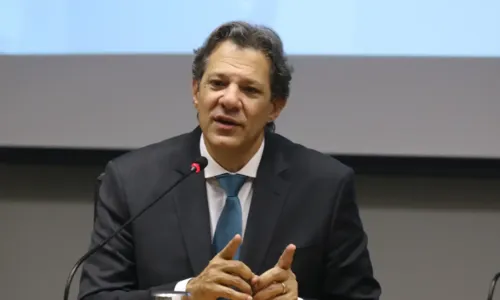 Haddad diz que conversas sobre gastos avançam sem veto de Lula