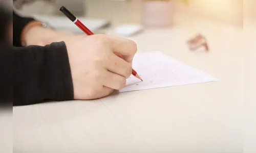 Universidade Federal abre concurso com salários de quase R$ 5 mil