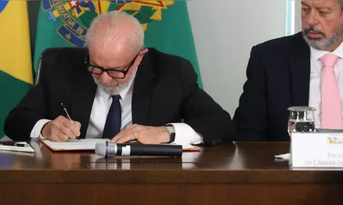 Lula assina projeto de lei para criar a Alada do setor aeroespacial