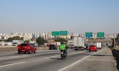 Movimento na rodovia aumenta todos os anos perto do feriado