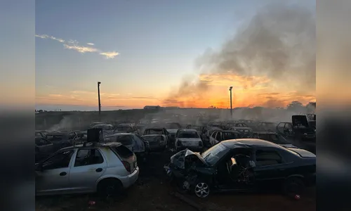 Veja como ficou o pátio de veículos no 10º BPM após incêndio