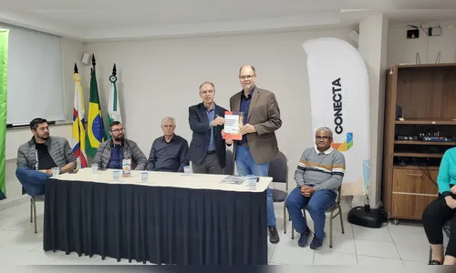 Secretário estadual anuncia parque tecnológico em Apucarana; assista