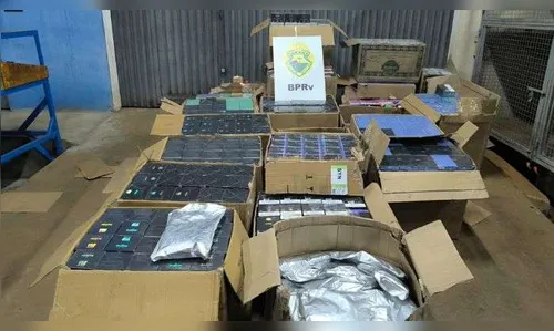 Homem é preso com mais de 16 mil vapers, drogas e anabolizantes