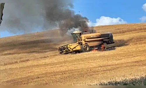 Fogo destrói colheitadeira em Renascença no sudoeste do Paraná