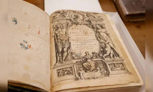 Acervo de obras raras da Biblioteca Pública do PR possui livro de 1584