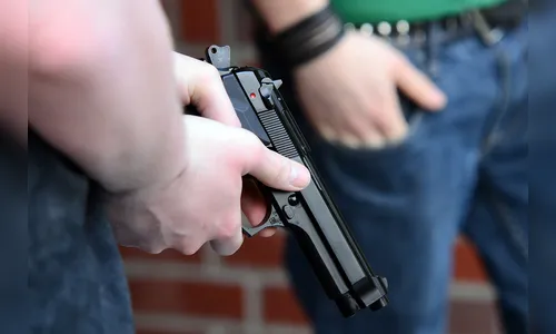 Homem armado com simulacro de pistola é detido em Marilândia do Sul