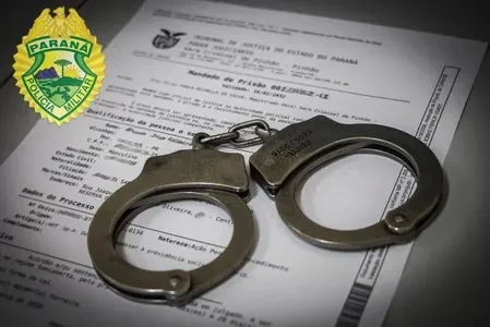 O suspeito foi localizado em sua residência