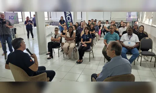 Empresário faz palestra na Acia sobre a história da Cristal Sete