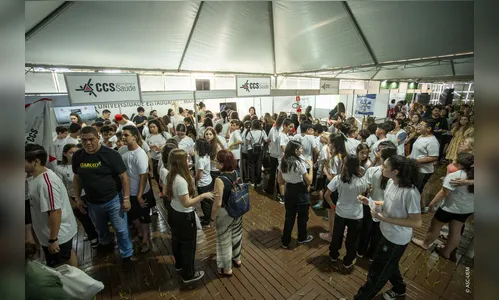 Paraná Faz Ciência 2024 é aberto no câmpus da UEM