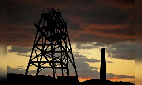 Petróleo sobe 5% devido a temores de conflitos no Oriente Médio