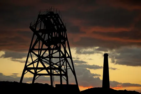 Petróleo fecha em alta