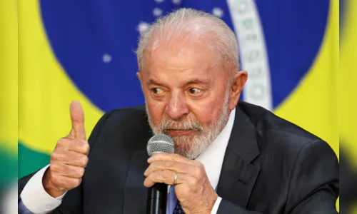 Lula diz que pobre 'não é problema', mas solução