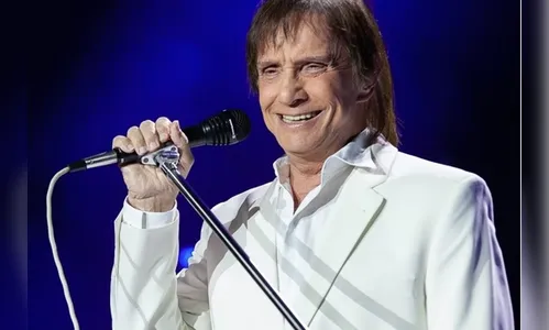 Quem é a cantora que rejeitou romance com Roberto Carlos