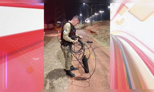 Ladrão é flagrado pela PM furtando fiação e preso em Apucarana