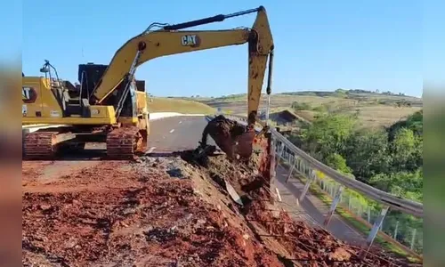 Viaduto interditado na PR-445 tem uma das marginais liberadas