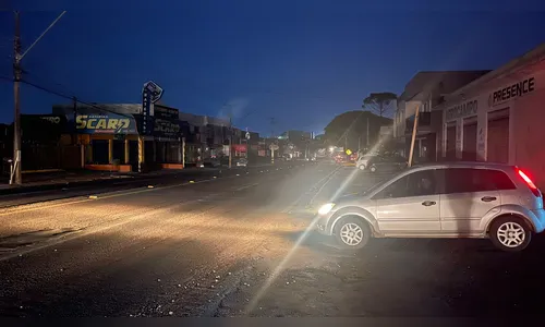Pipa enrosca na fiação e deixa 1,6 mil casas sem energia em Apucarana