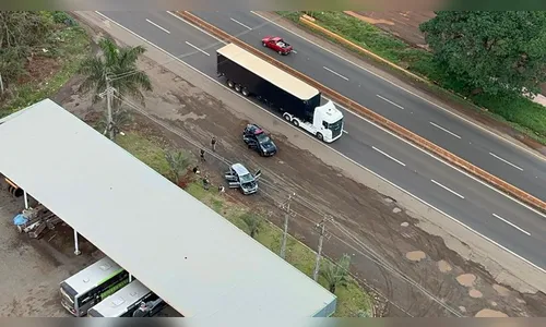 PF apreende carro com mais de 300 kg de maconha em Rolândia
