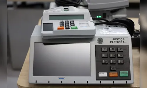 Como é a eleição se urna falhar ou se faltar luz? Entenda