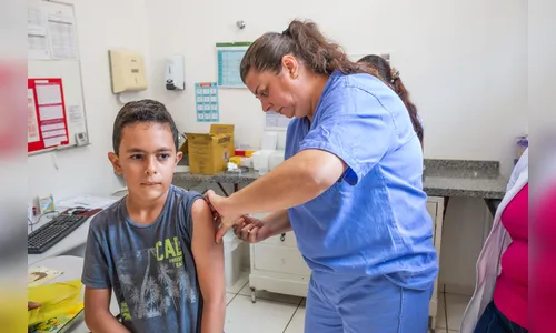 Após 1º óbito de dengue no PR, Apucarana alerta para vacinação