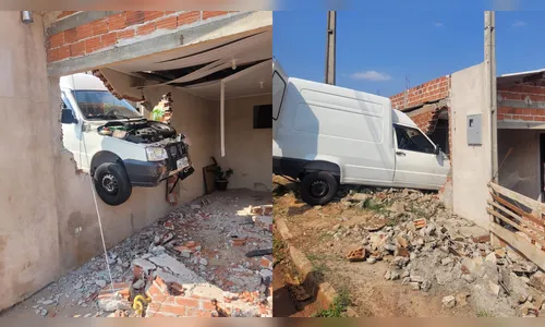 Veículo sem motorista invade residência de idosa em Apucarana