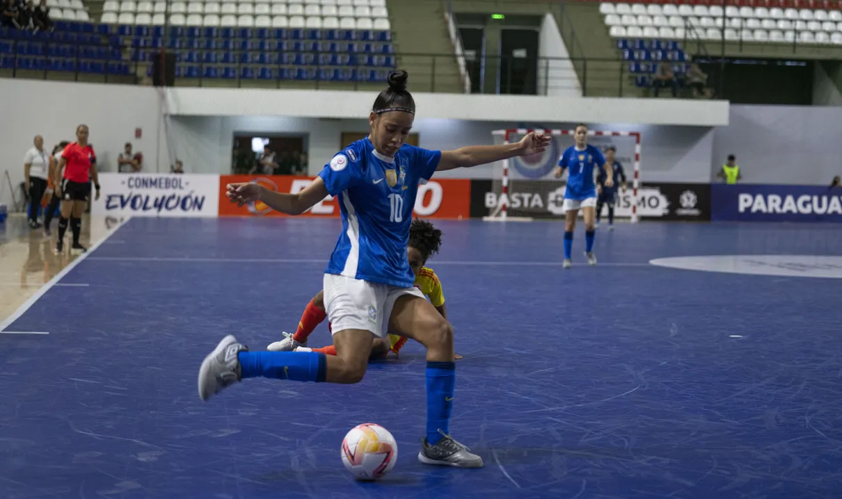 Apucaranense Dany durante jogo contra a Colômbia