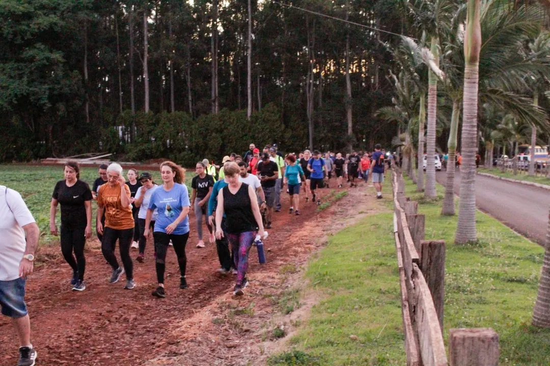 Caminhada ocorreu no sábado à noite