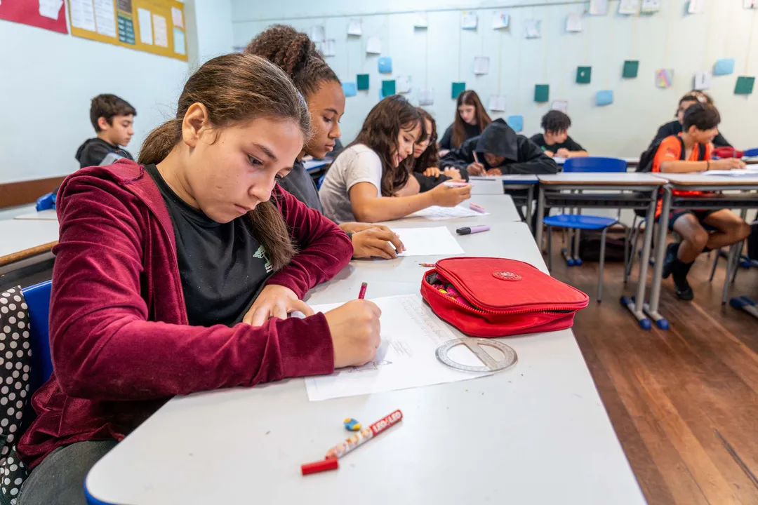 Estudantes da Educação Especial têm provas adaptadas às suas necessidades.