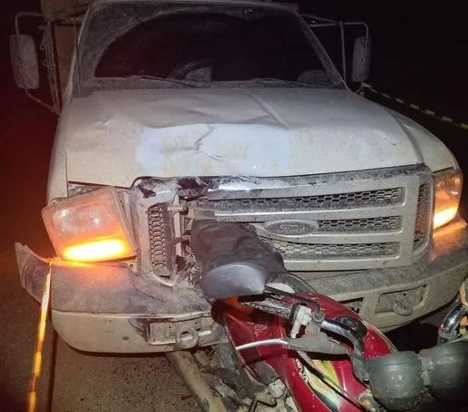Motociclista de 54 anos morre após colisão com caminhonete na região