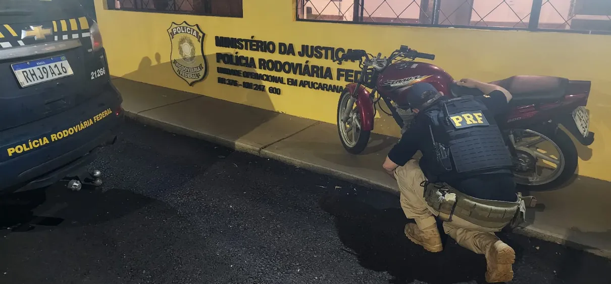 Os agentes confirmaram que a motocicleta havia sido furtada em Apucarana no dia 28 de novembro.