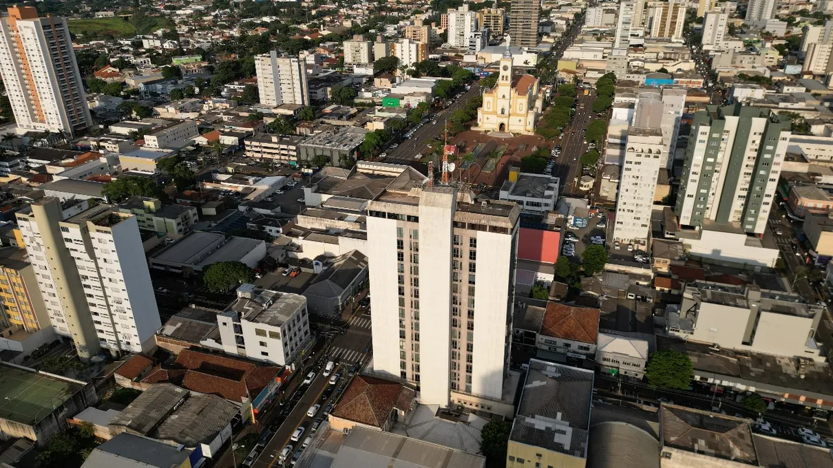 Palácio do Comércio está passando por uma reforma externa