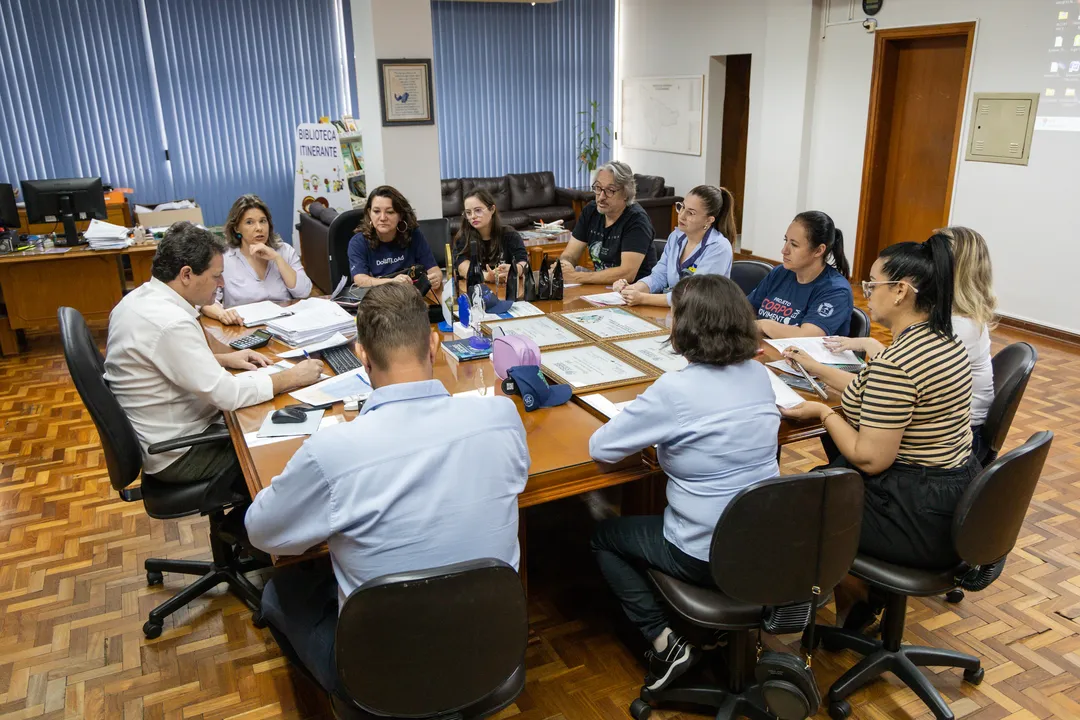 Reunião discutiu detalhes do evento no gabinete da Prefeitura de Apucarana