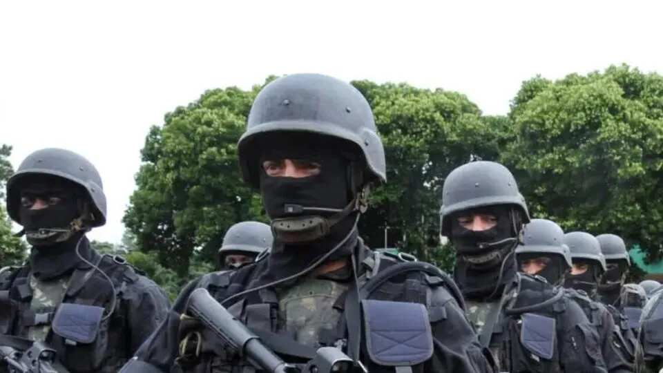 Segundo a investigação da Polícia Federal, os militares envolvidos integram o grupo conhecido como ‘Kids Pretos’ - militares em formação nas Forças Especiais do Exército .