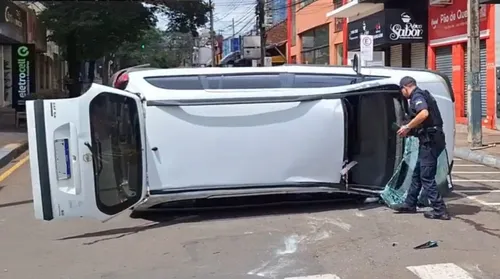 A idosa teria sofrido ferimentos leves nas pernas e foi atendida pelo Samu no local antes de ser levada para atendimento médico.