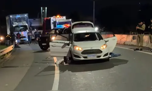 Pai foge com os filhos ao brigar com esposa e se esfaqueia na BR-376