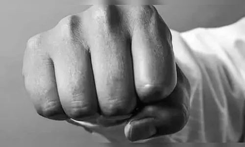 Discussão entre pai e filho termina em agressão em Apucarana