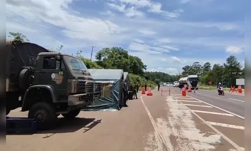 Furto de pistolas mobiliza Exército e causa bloqueios em rodovias