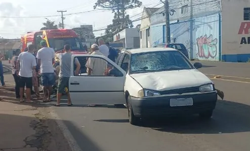 Acidente aconteceu em frente a um posto de combustíveis