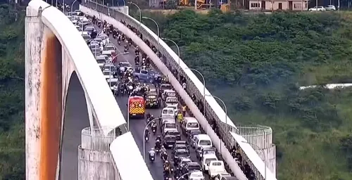 Acidente de trânsito ocorreu na Ponte da Amizade