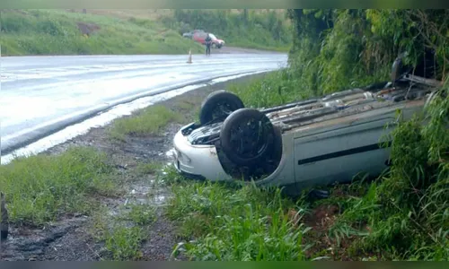 Capotamento na PR-466 em Manoel Ribas mobiliza bombeiros