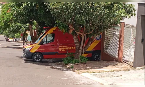 Morador cai de escada durante pintura de residência em Apucarana