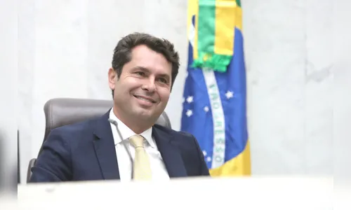 Nova eleição confirma Alexandre Curi na presidência da Assembleia